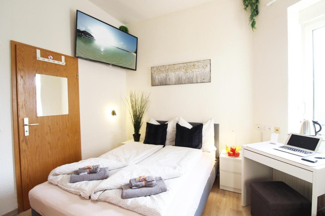 Downtown - Im Herzen Von & Komfortable Boxspringbetten Hotel *